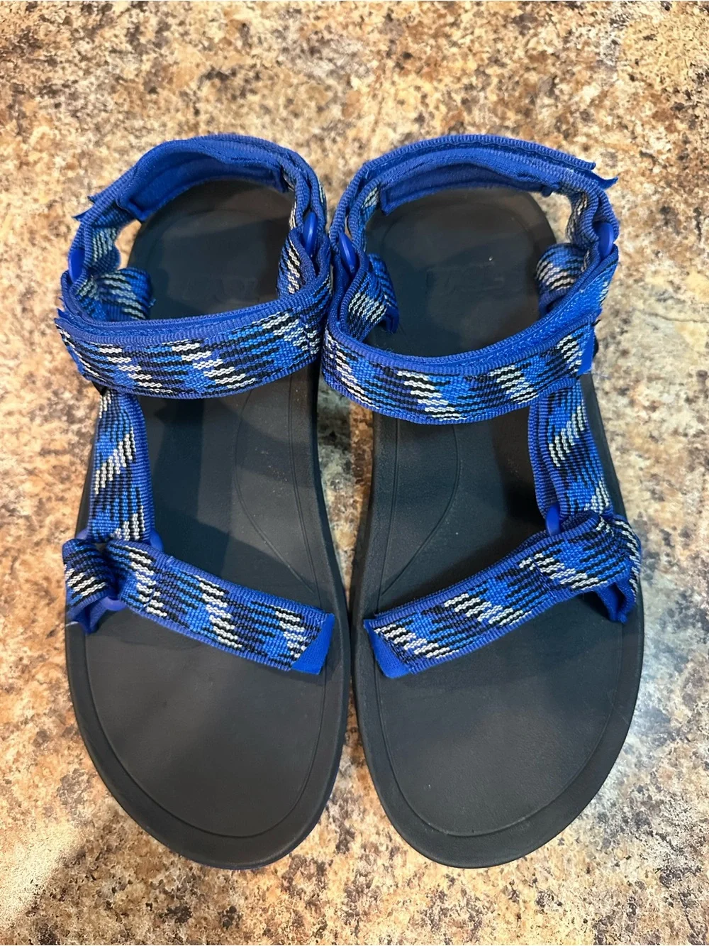 Teva Men's 6 Blue and Black Adjustable Sport Sandals